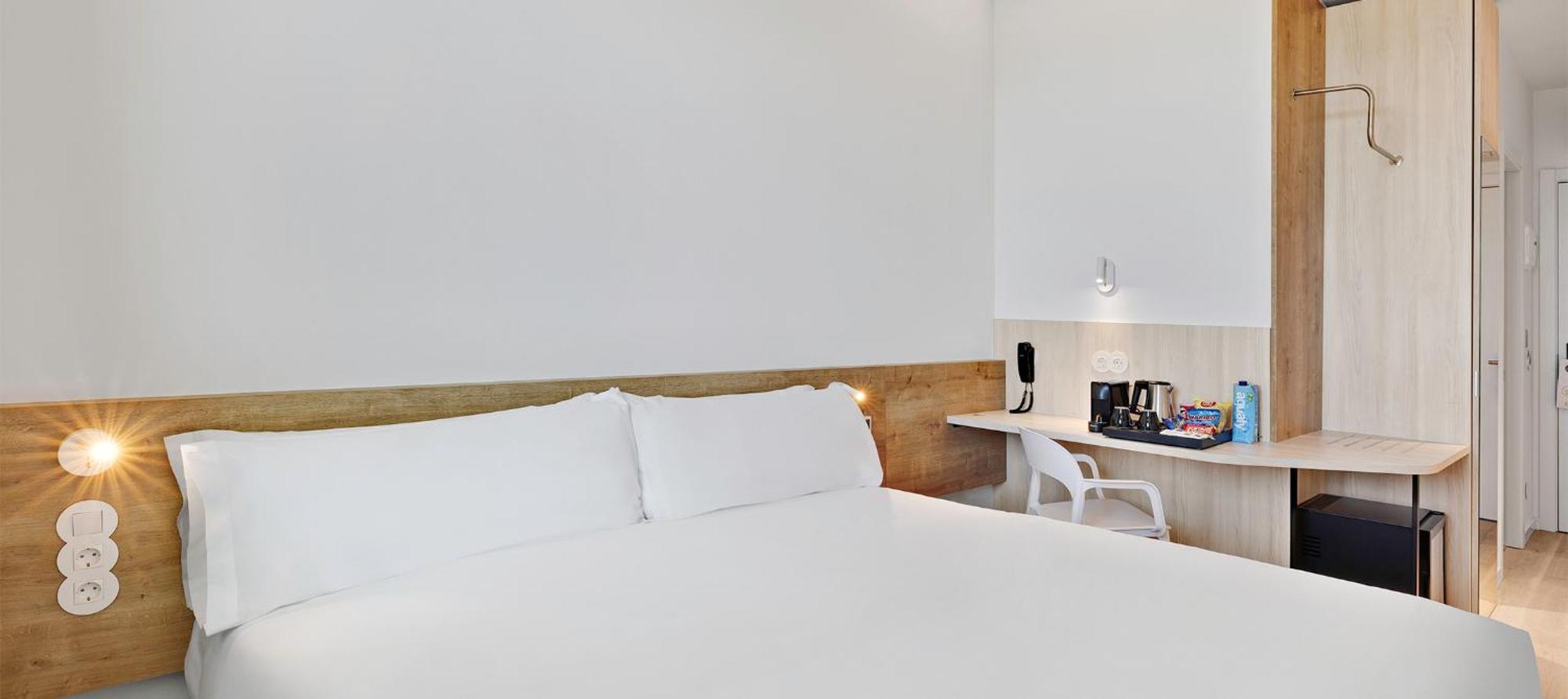 B&B Hotel Madrid Трес-Кантос Екстер'єр фото