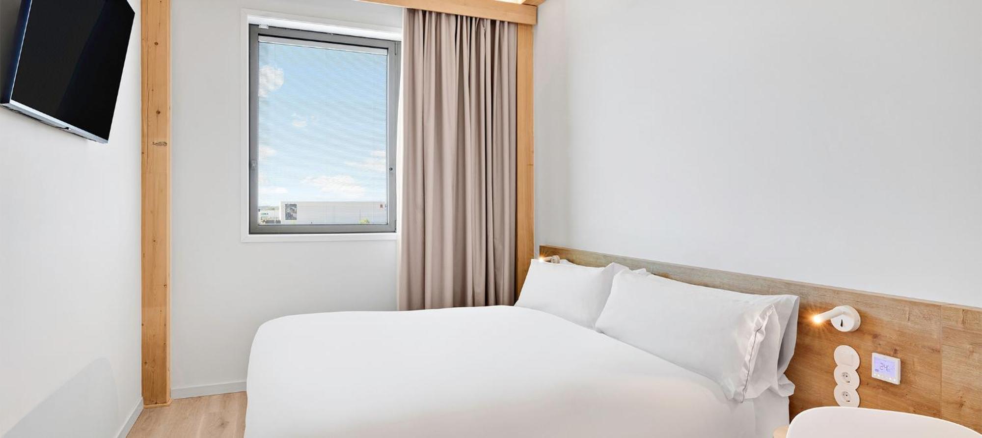 B&B Hotel Madrid Трес-Кантос Екстер'єр фото