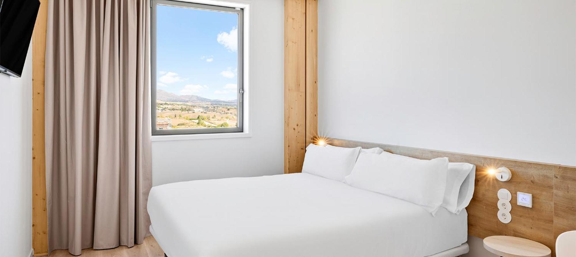 B&B Hotel Madrid Трес-Кантос Екстер'єр фото